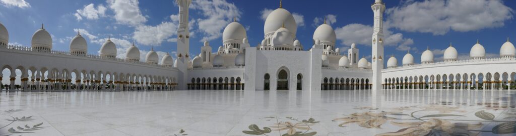 Panorama of Sheikh Zayed Grand Mosque