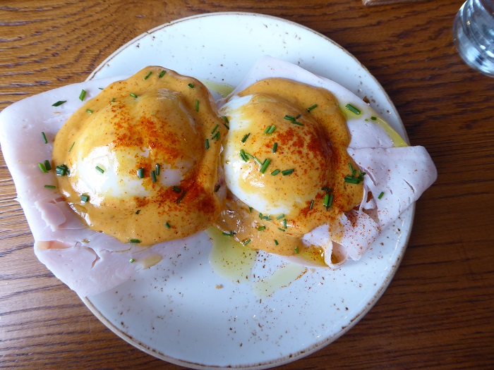 Eggs Benedict