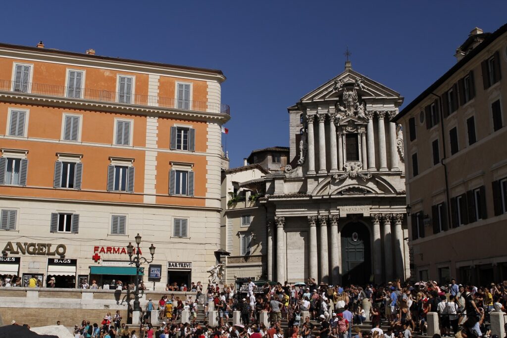 Piazza di Trevi